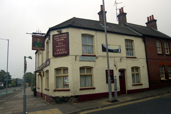 The Chequer Street frontage of The Chequers July 2008